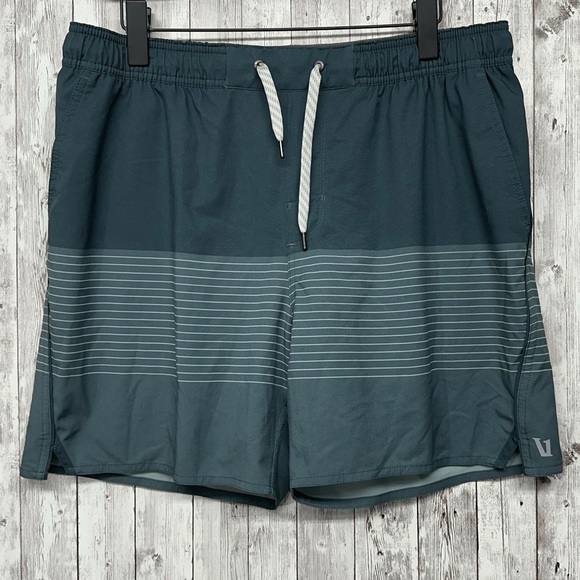 Vuori Men's Trail Shorts in Beryl Stripe [L4] - Picture 2 of 11